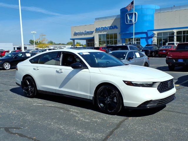 Used 2024 Honda Accord Sport image 3