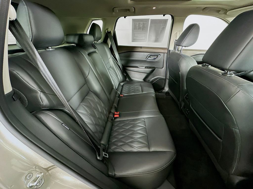 Certified 2023 Nissan Rogue Platinum w/ Platinum Premium Package image 38