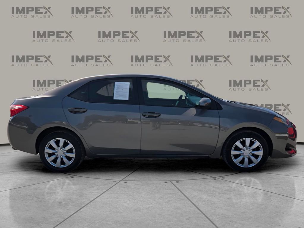 Used 2019 Toyota Corolla LE image 6