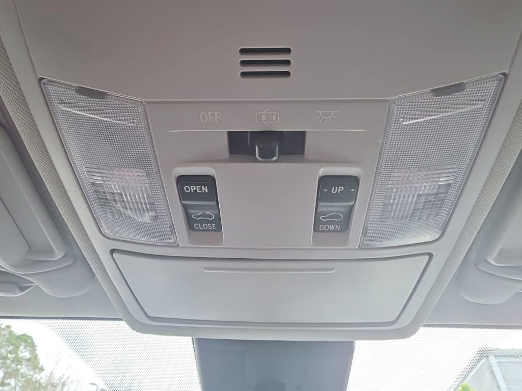 Used 2017 Toyota RAV4 XLE image 30