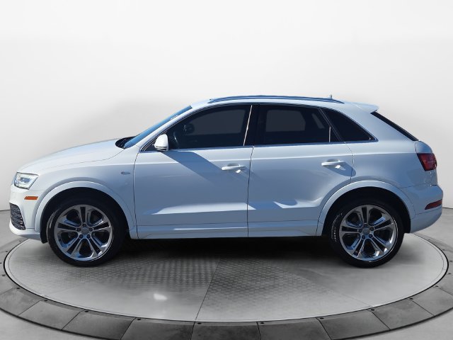 Used 2018 Audi Q3 2.0T Premium Plus w/ Premium Plus Package AWD/4WD image 2
