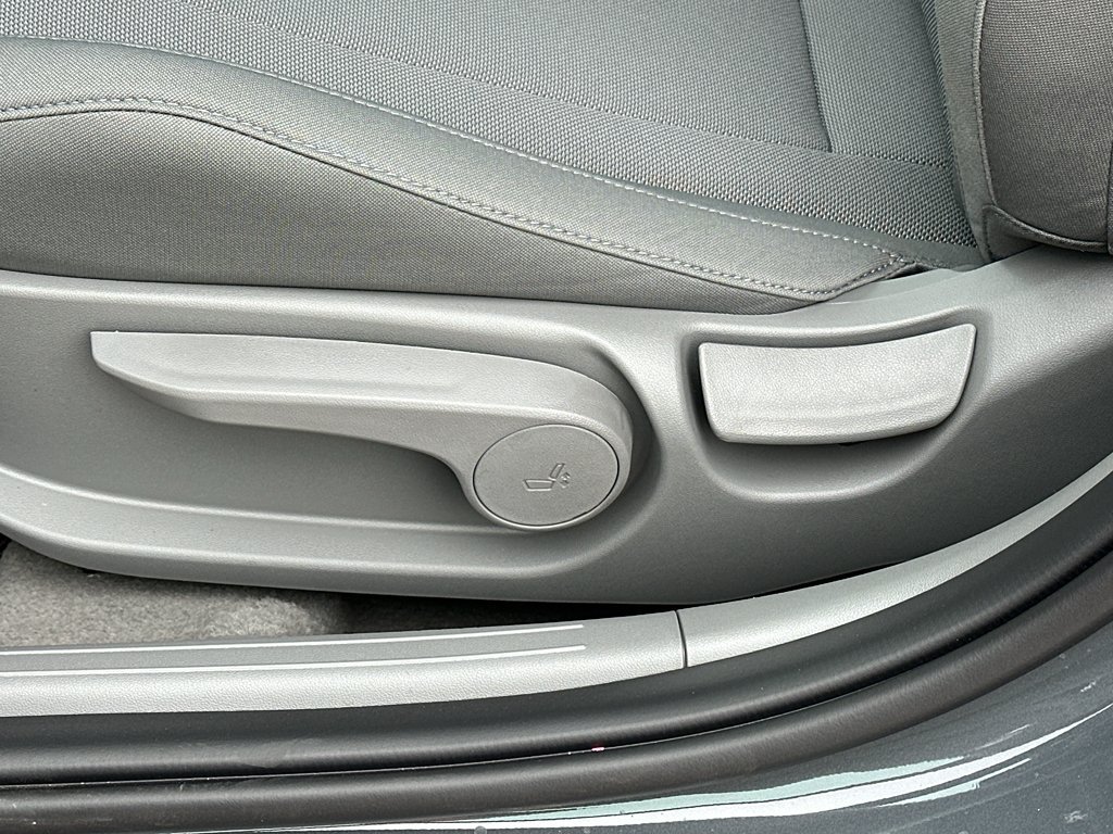 New 2026 Hyundai Elantra SE FWD image 24