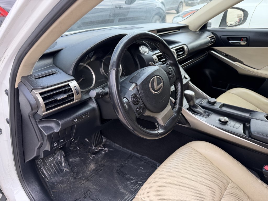 Used 2016 Lexus IS 350 w/ Premium Package RWD image 7