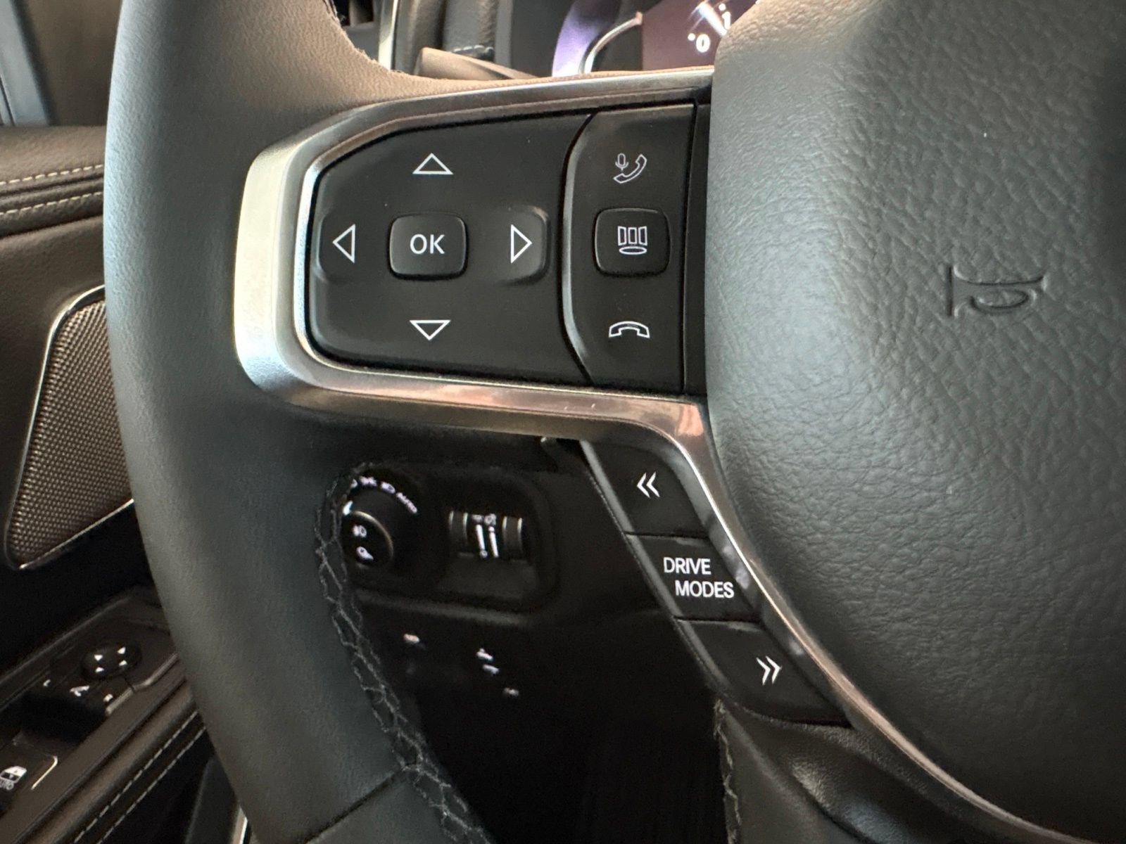Used 2026 RAM 1500 Laramie w/ Night Edition AWD/4WD image 33