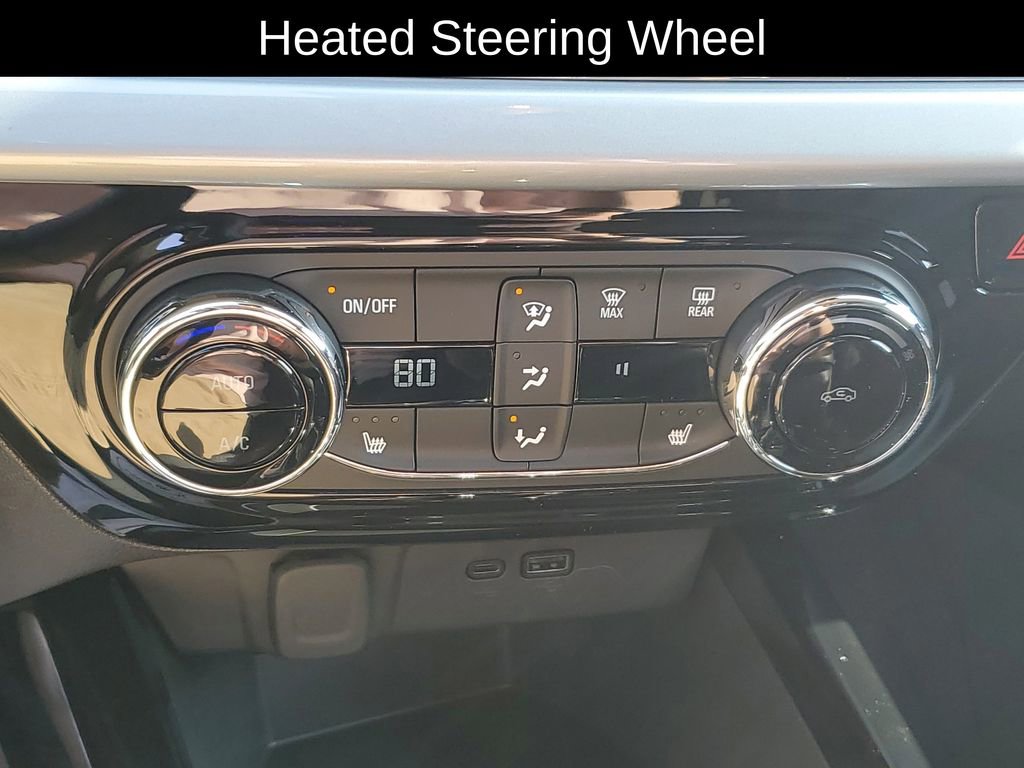 Used 2025 Chevrolet Trax LT w/ LT Convenience Package image 16