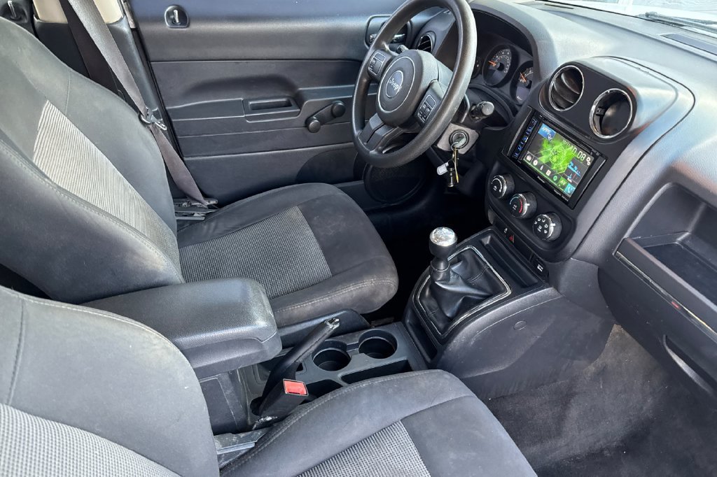 Used 2015 Jeep Patriot Sport FWD image 18
