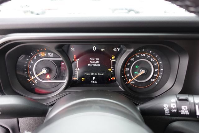 New 2026 Jeep Wrangler Unlimited Rubicon w/ Technology Group AWD/4WD image 16