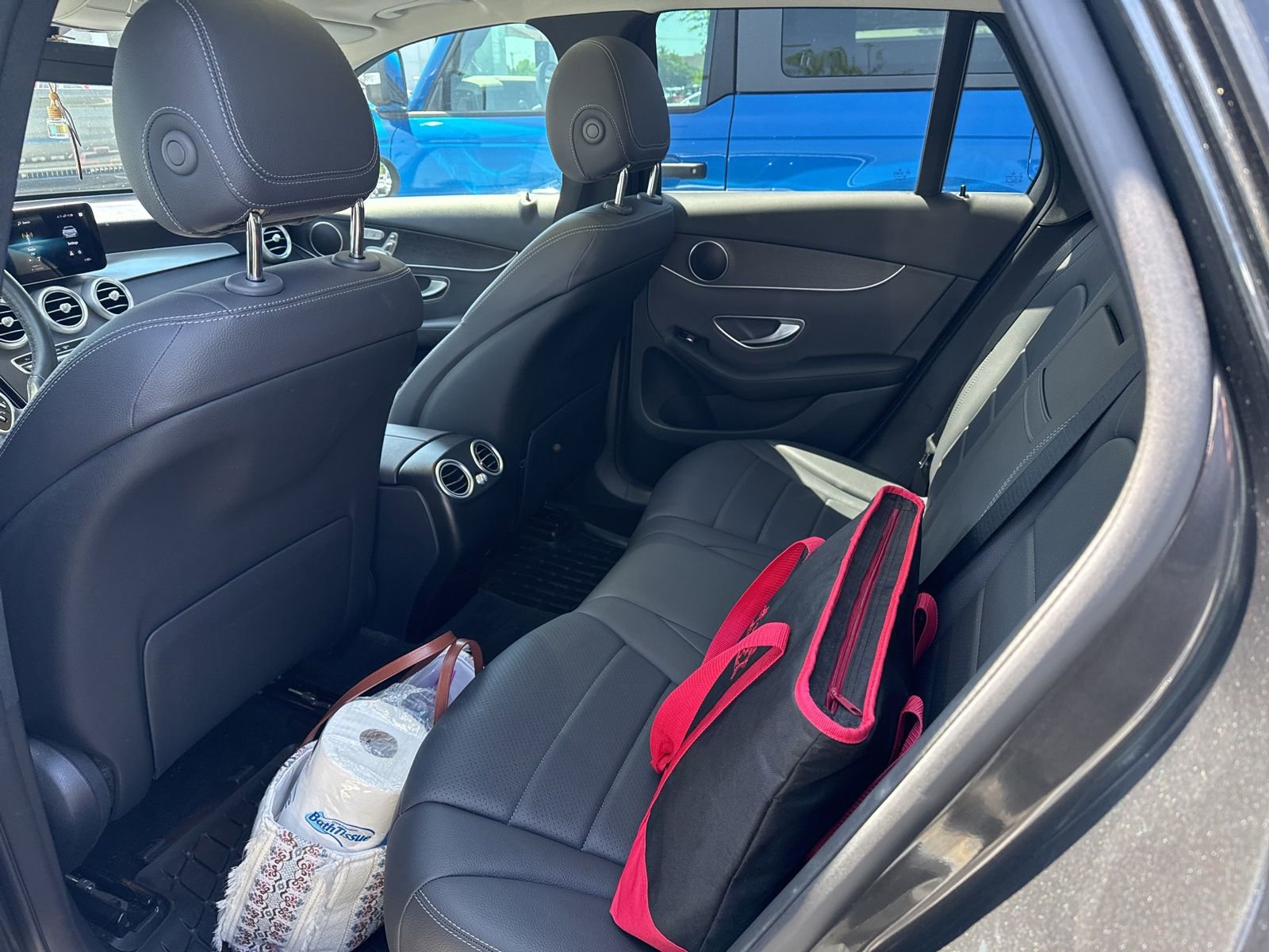 Used 2021 Mercedes-Benz GLC 300 4MATIC image 4