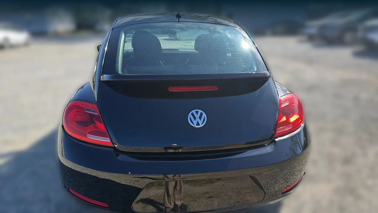 Used 2015 Volkswagen Beetle 1.8T FWD image 27