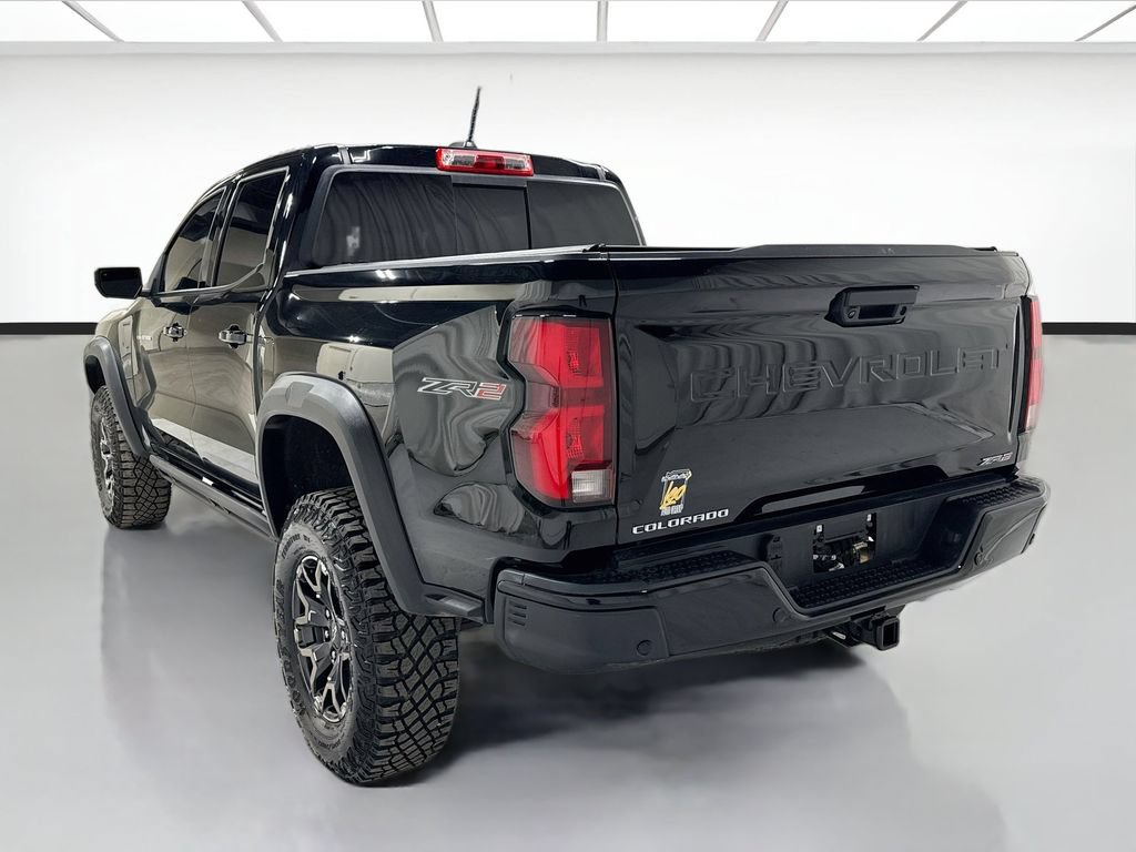 Used 2025 Chevrolet Colorado ZR2 w/ Technology Package AWD/4WD image 8