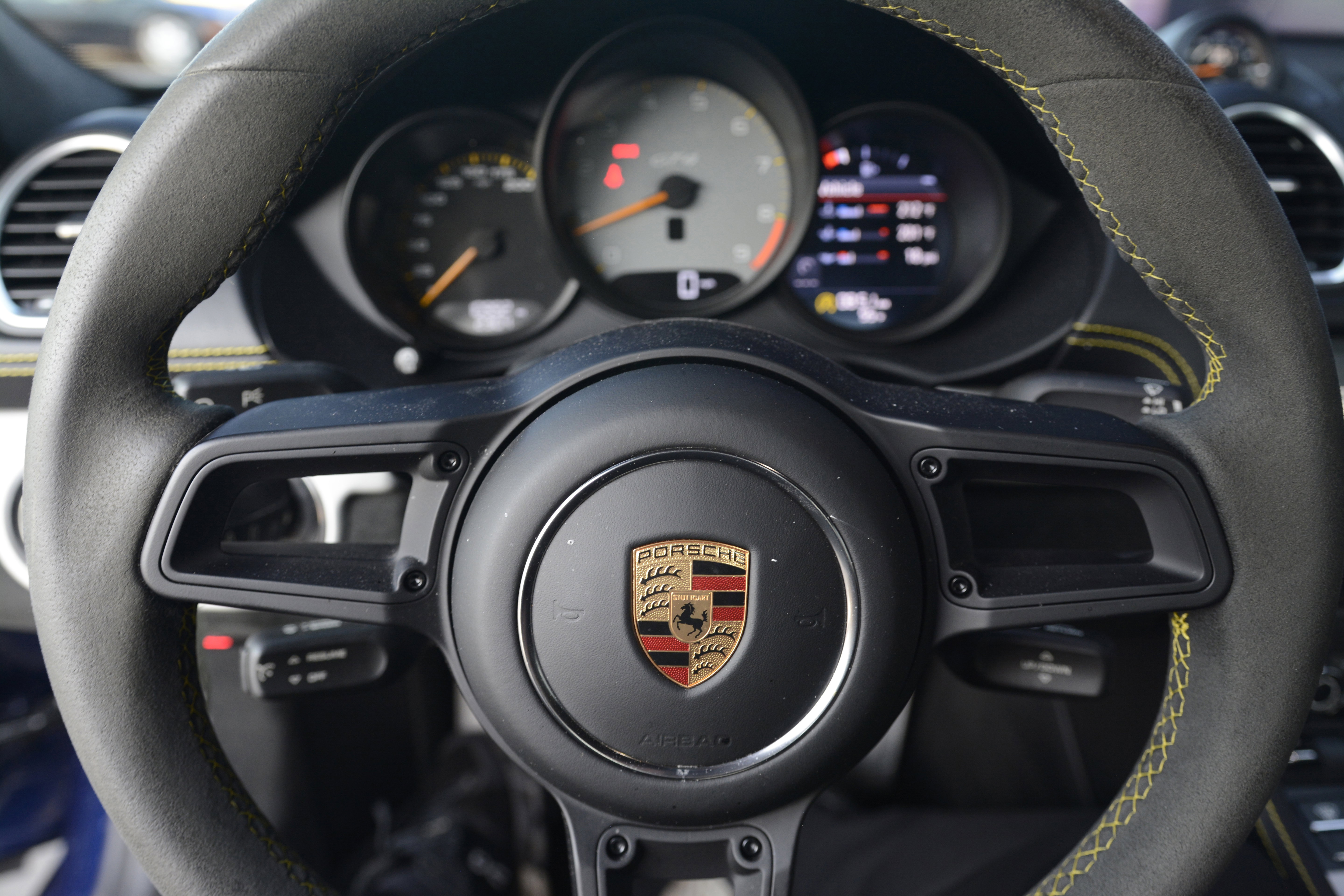 Certified 2022 Porsche 718 Cayman GT4 RWD image 16