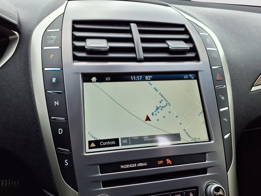 Used 2017 Lincoln MKZ Reserve w/ Technology Package FWD image 12