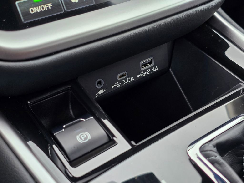 Used 2025 Subaru Legacy Premium image 32