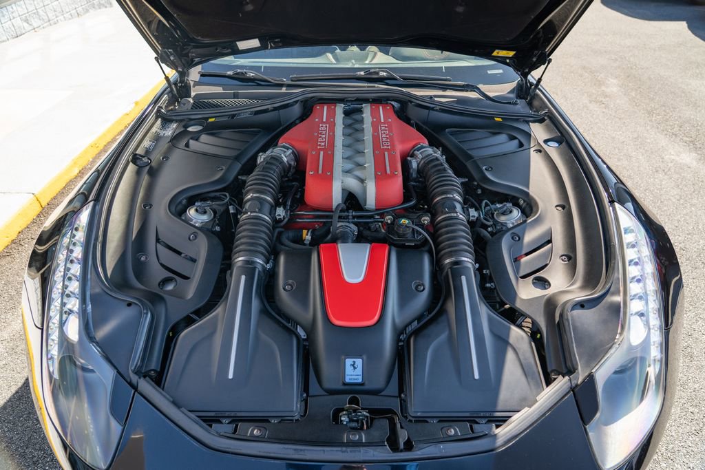 Used 2012 Ferrari FF image 12