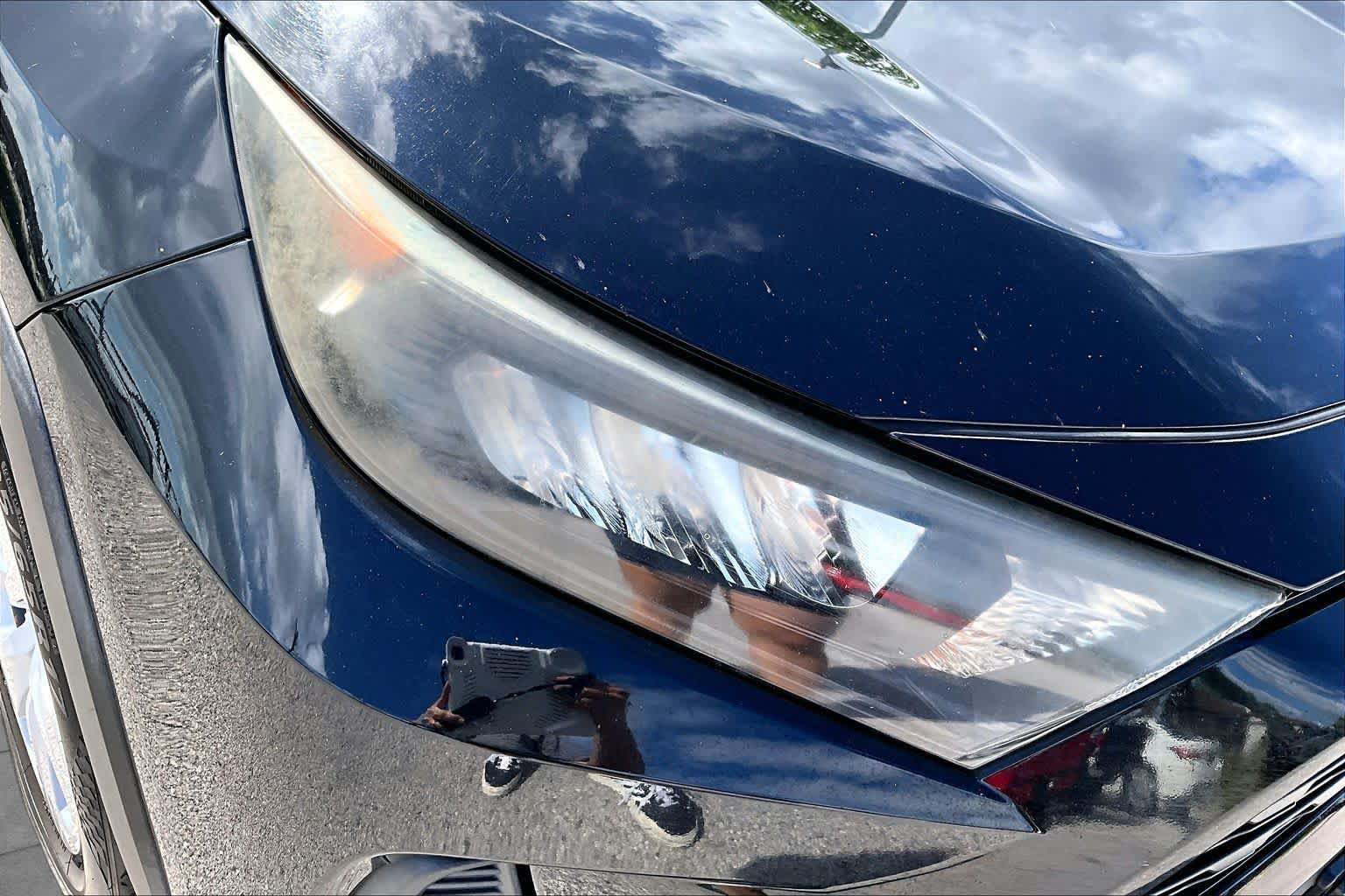 Used 2019 Toyota RAV4 LE w/ Carpet Mat Package FWD image 28