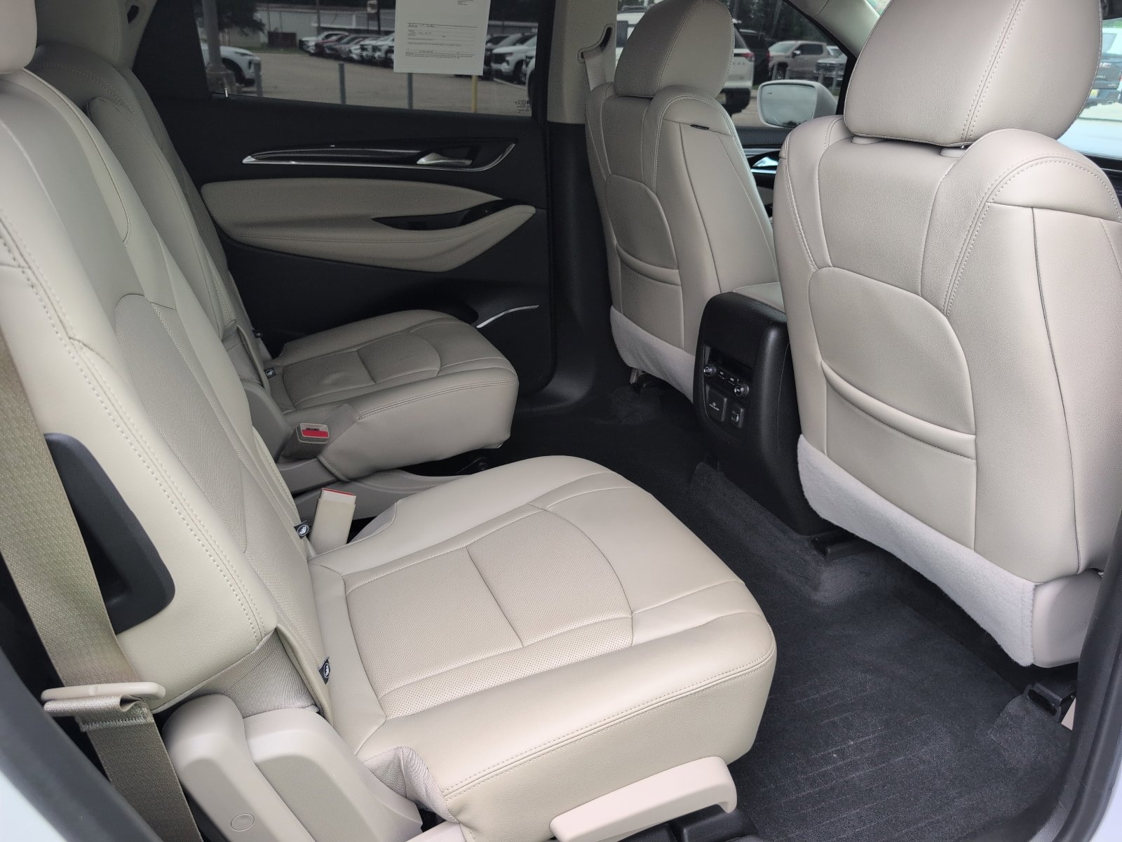 Used 2020 Buick Enclave Essence w/ Sound and Sites Package FWD image 11