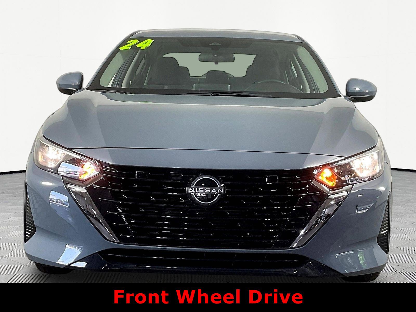 Used 2024 Nissan Sentra SV FWD image 2