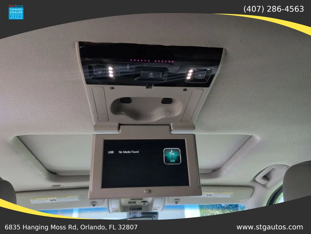 Used 2015 Chevrolet Suburban LTZ RWD image 21