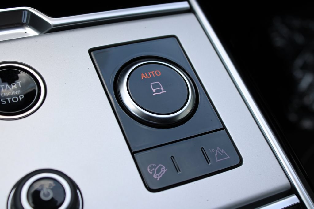 New 2027 Land Rover Range Rover SE AWD/4WD image 19