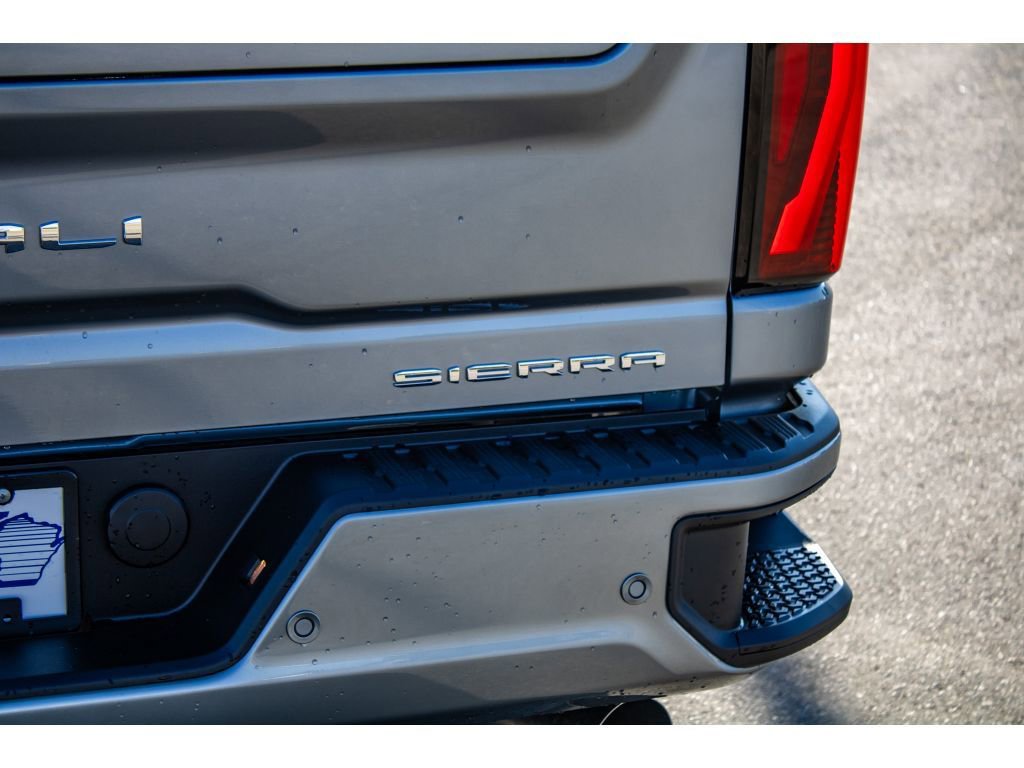 New 2026 GMC Sierra 3500 Denali w/ Denali Reserve Package image 13