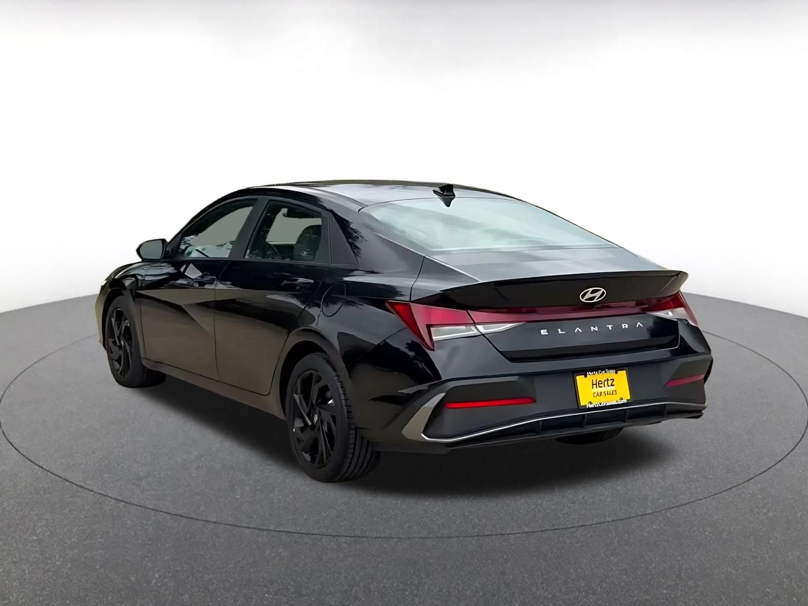 Used 2026 Hyundai Elantra Sport FWD image 10