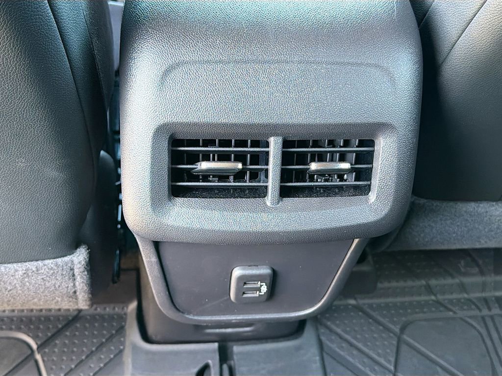 Used 2024 Chevrolet Equinox RS w/ RS Leather Package FWD image 37