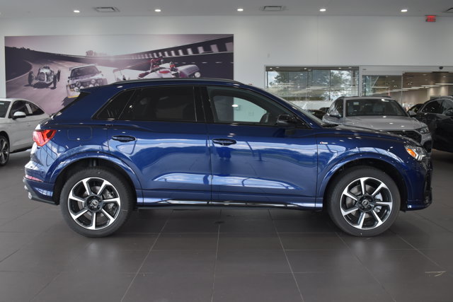 Used 2025 Audi Q3 2.0T Premium Plus w/ Premium Plus Package image 9