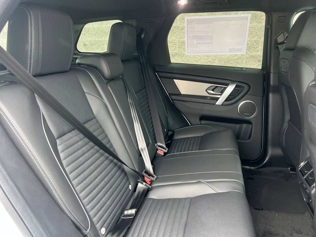 Used 2025 Land Rover Discovery Sport Dynamic SE image 20