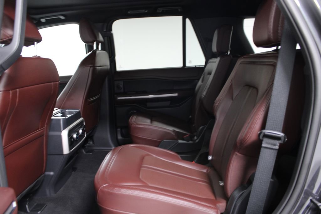Used 2024 Ford Expedition Limited image 26