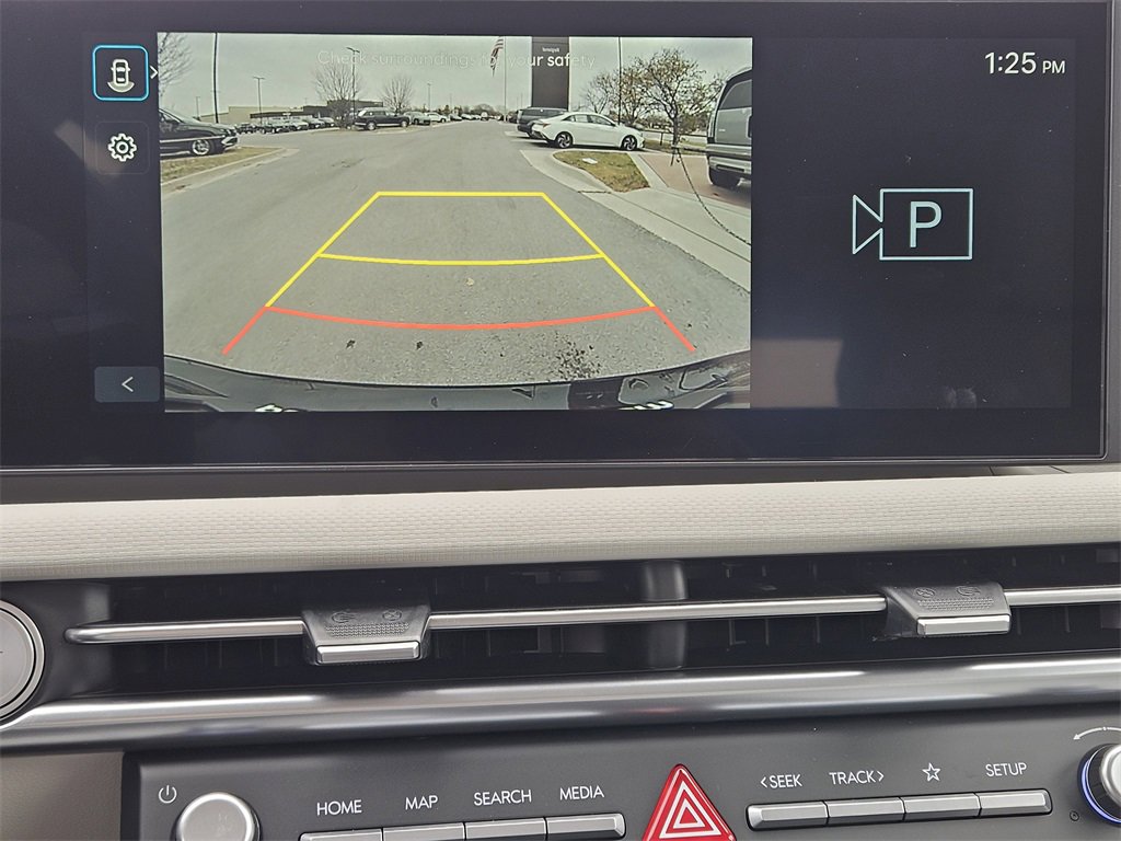 Used 2025 Hyundai Tucson SE image 13