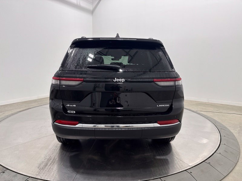 New 2027 Jeep Grand Cherokee Laredo X AWD/4WD image 6