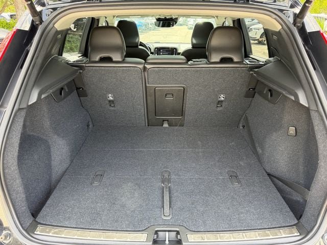 Used 2019 Volvo XC40 T5 Inscription AWD/4WD image 14
