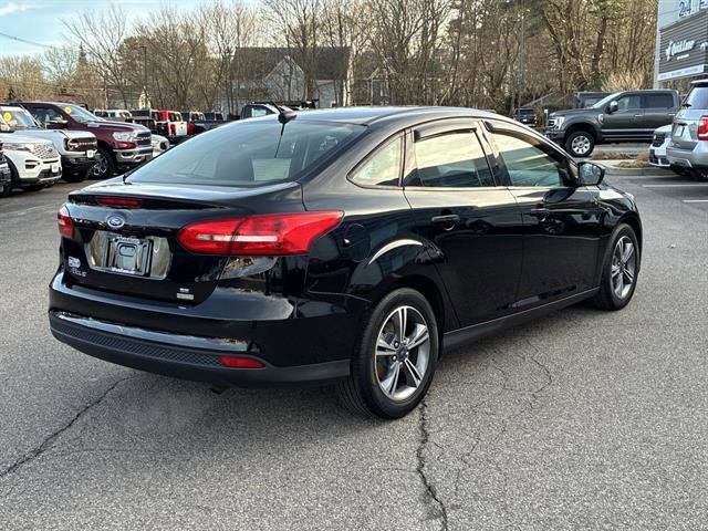 Certified 2018 Ford Focus SE w/ SE Appearance Package image 7