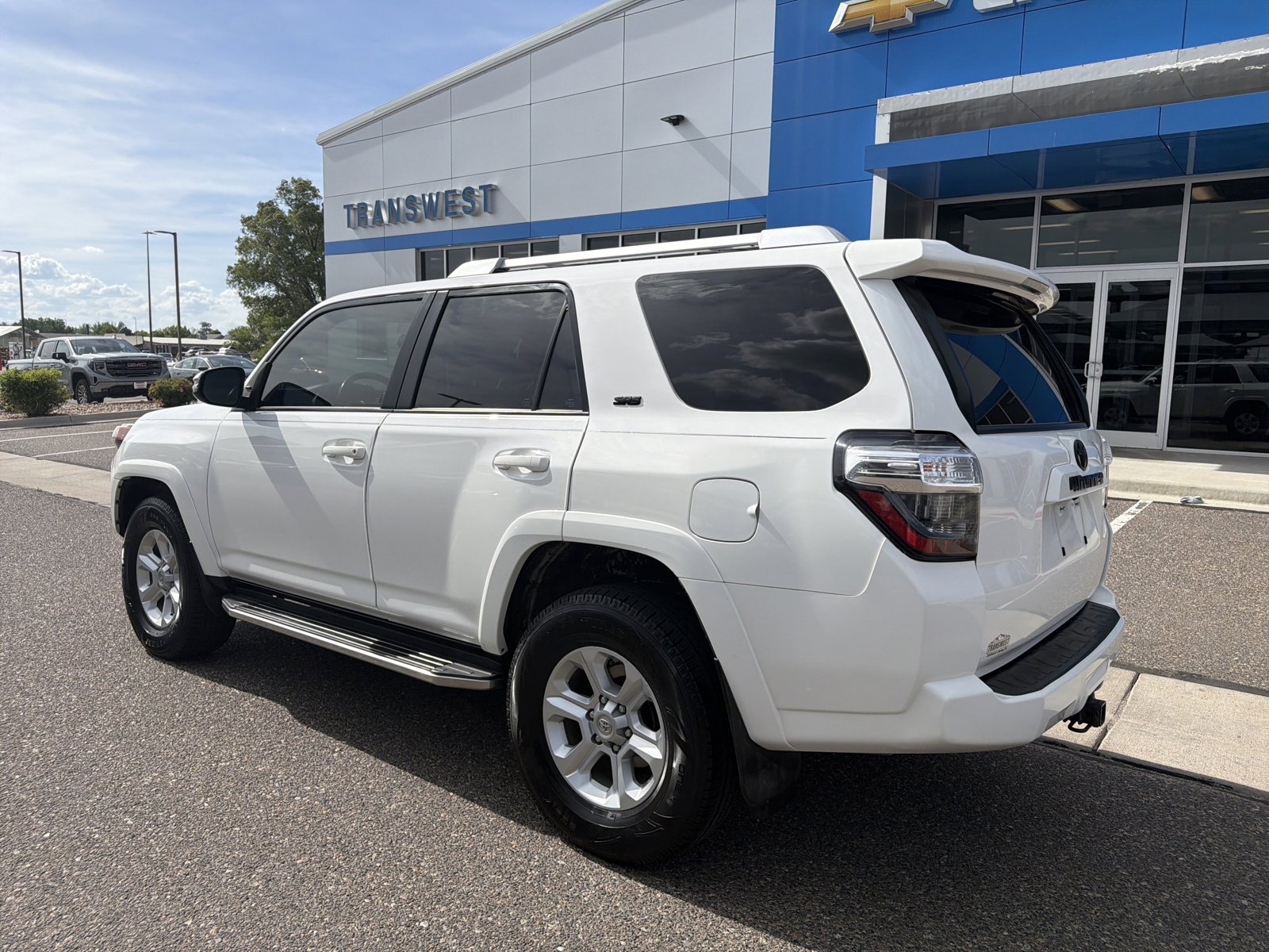 Used 2018 Toyota 4Runner SR5 Premium AWD/4WD image 3
