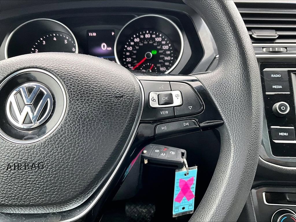 Used 2020 Volkswagen Tiguan S image 15