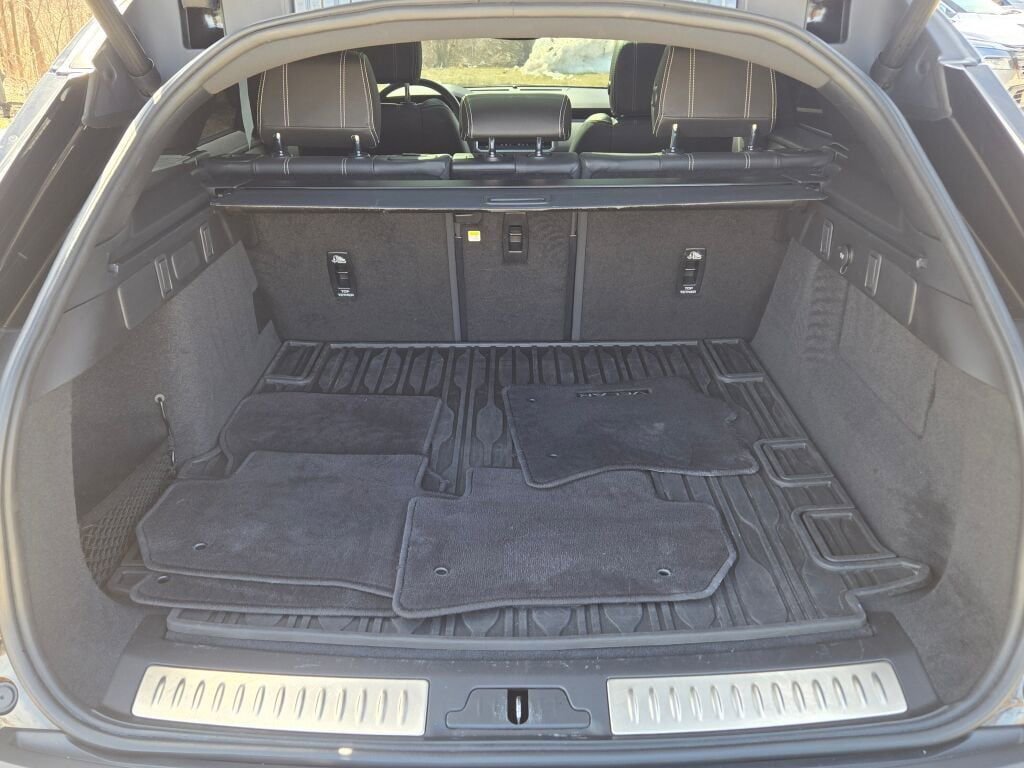 Used 2021 Land Rover Range Rover Velar R-Dynamic S image 13