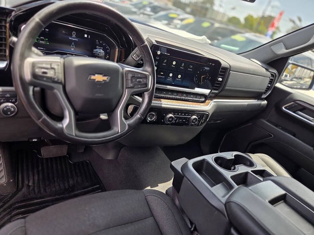 Used 2022 Chevrolet Silverado 1500 LT RWD image 35