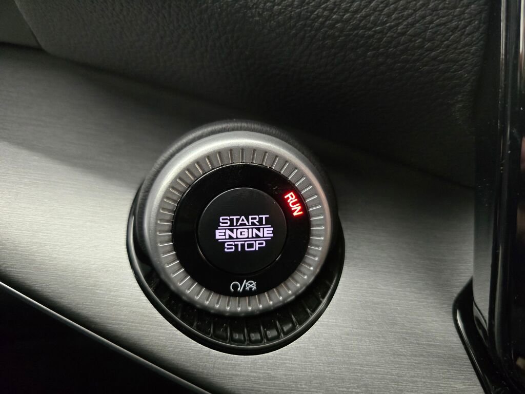 New 2026 Jeep Grand Wagoneer 4WD image 28