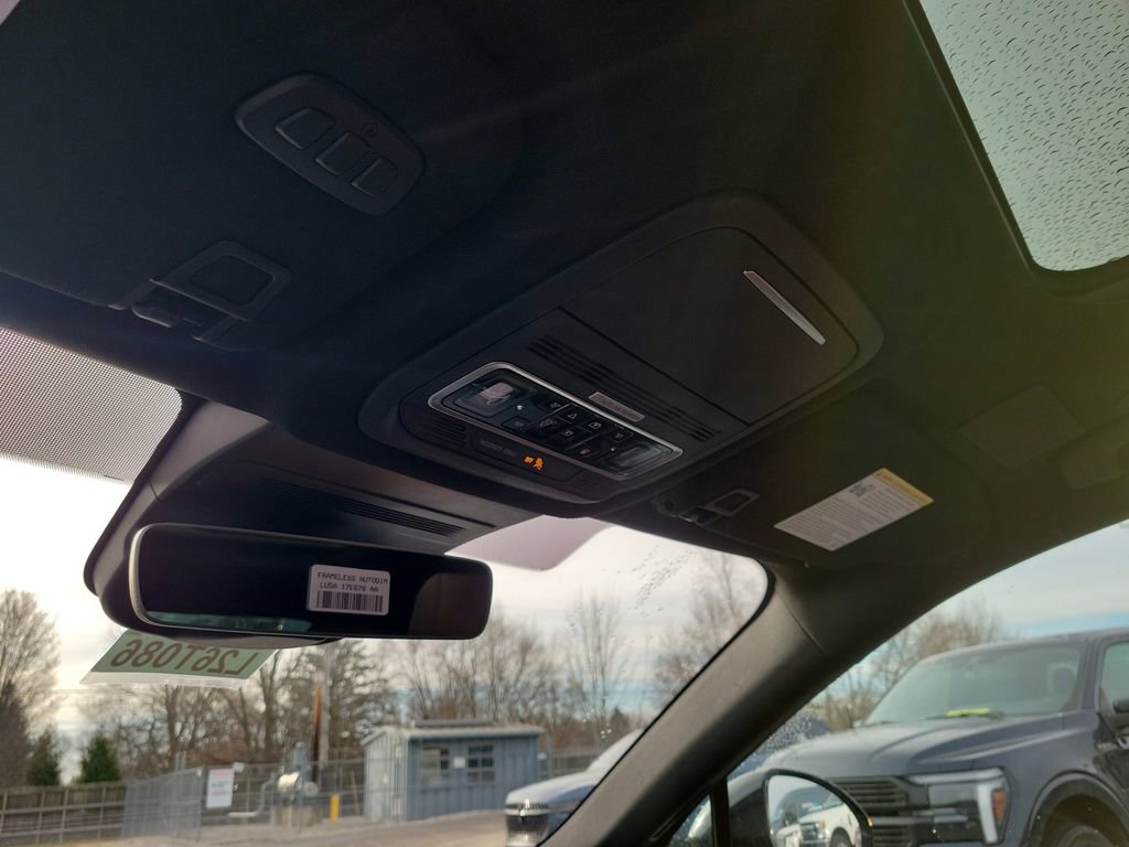 New 2026 Lincoln Nautilus Reserve AWD/4WD image 30