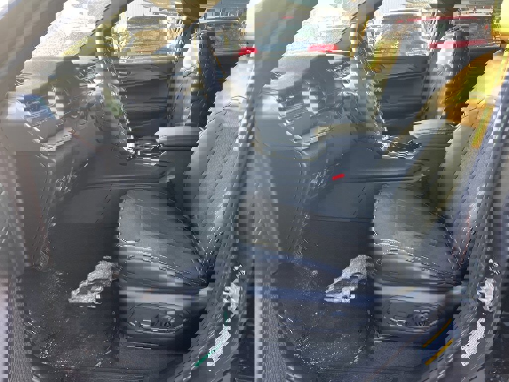 New 2025 Jeep Grand Cherokee Altitude image 20