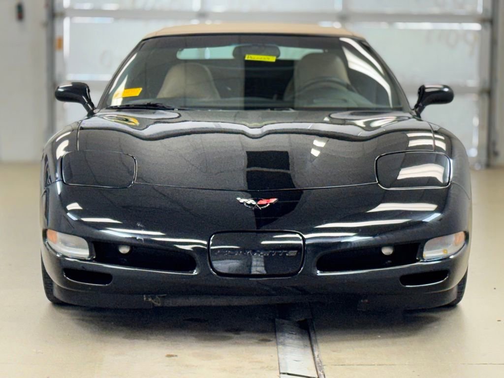 Used 2002 Chevrolet Corvette Convertible w/ Preferred Equipment Group2 RWD image 2