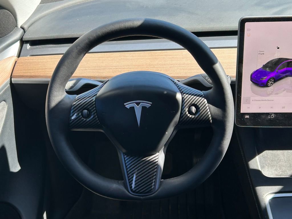 Used 2023 Tesla Model Y Long Range image 33