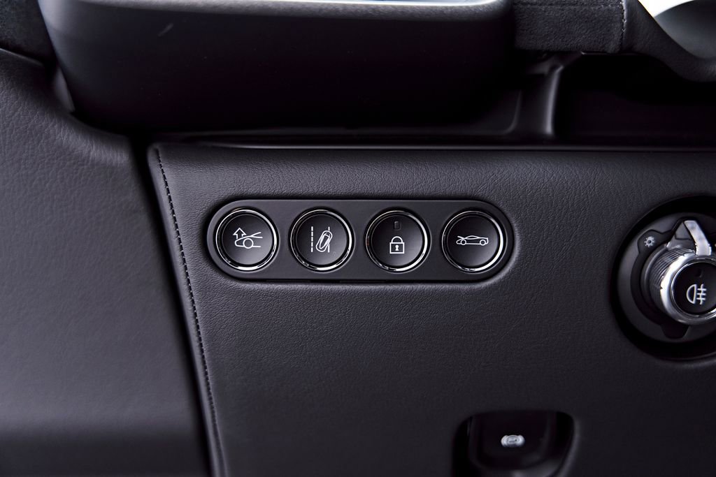 Used 2026 McLaren Artura RWD image 66