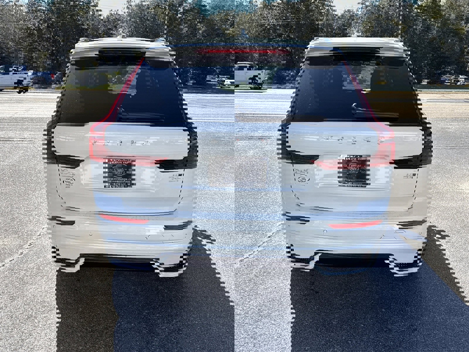 New 2026 Volvo XC60 B5 Core w/ Climate Package image 4