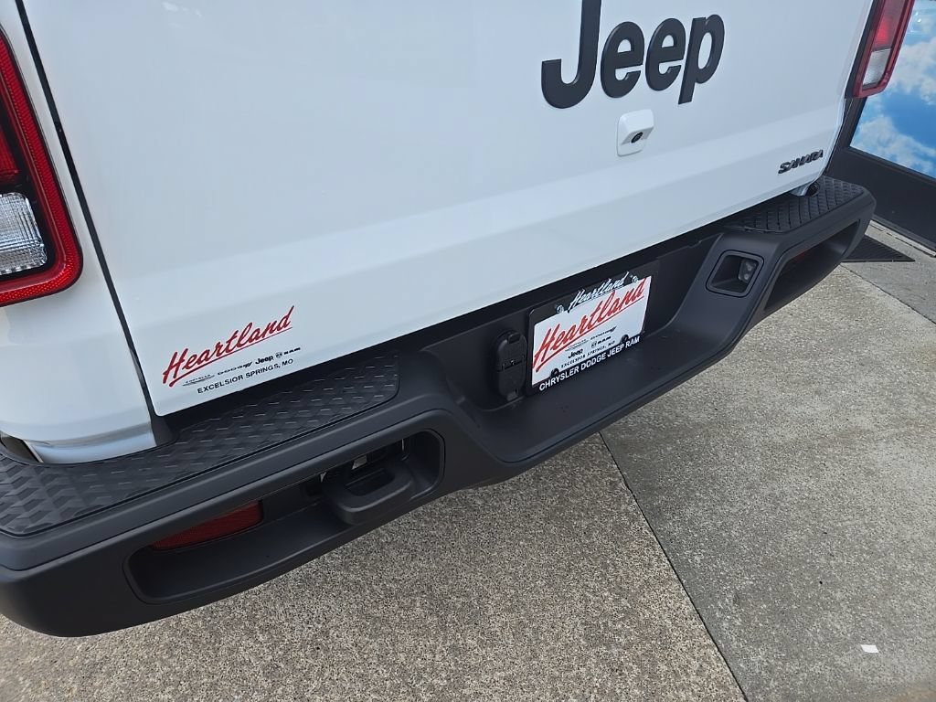 New 2026 Jeep Gladiator Mojave AWD/4WD image 23
