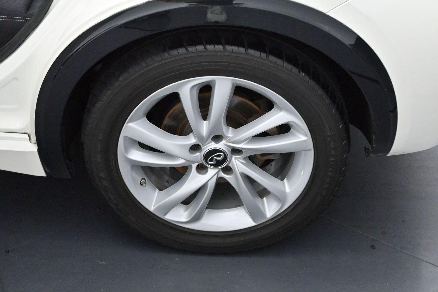 Used 2018 INFINITI QX30 FWD image 28