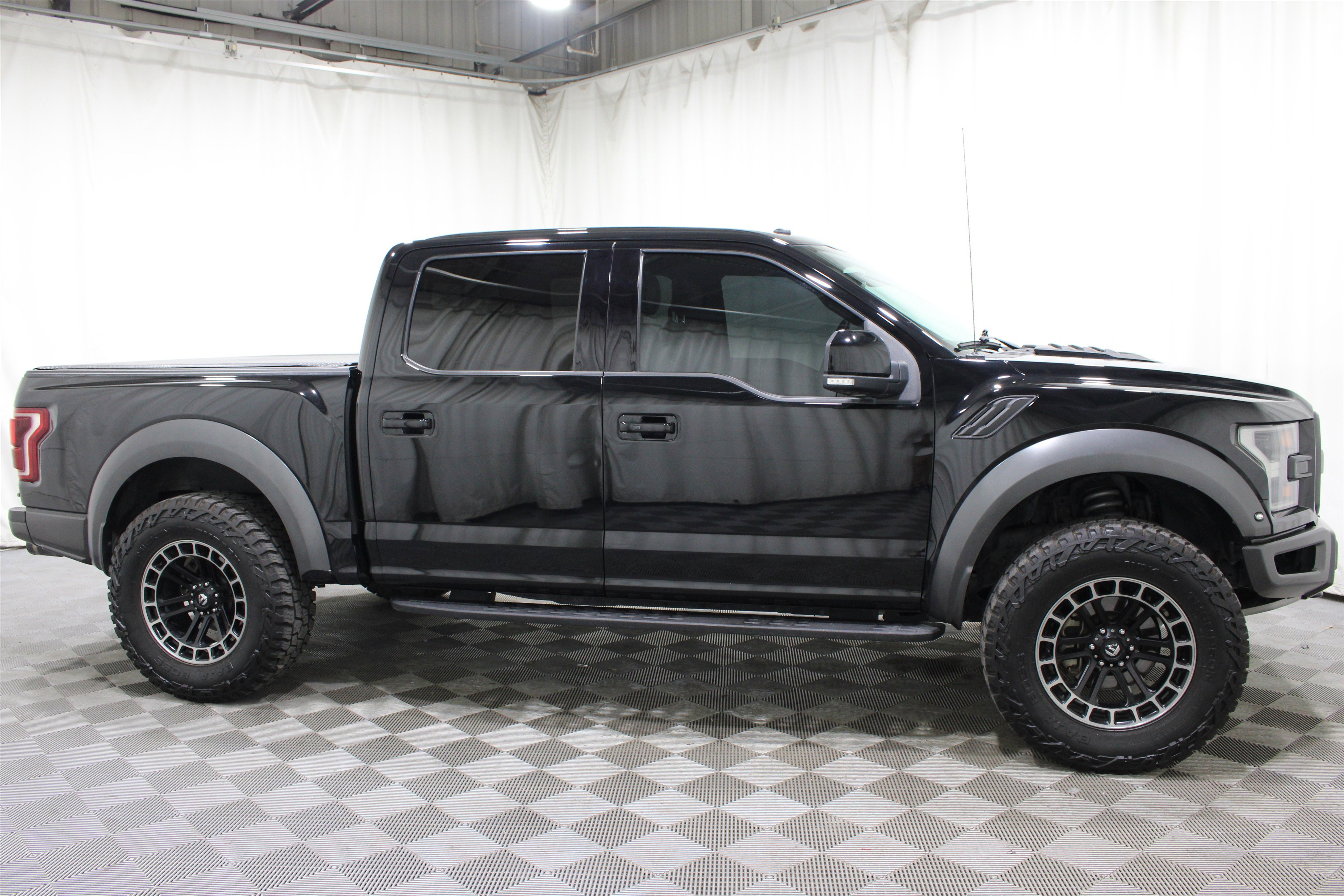 Used 2018 Ford F150 Raptor w/ Equipment Group 802A Luxury image 31
