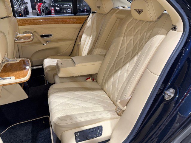 Used 2015 Bentley Flying Spur W12 image 15