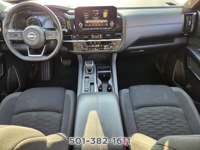 Used 2025 Nissan Pathfinder SV FWD image 14