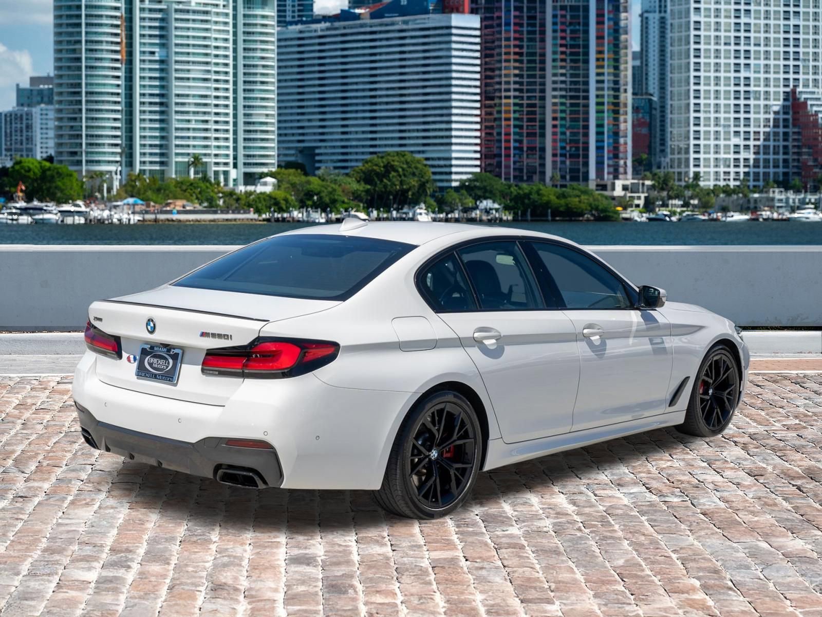 Used 2023 BMW M550i xDrive w/ Dynamic Handling Package AWD/4WD image 5